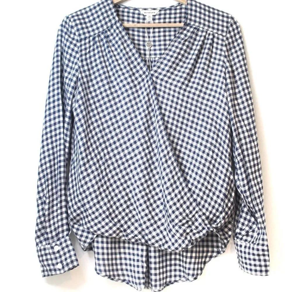 NWT Max Studio V-neck Crossover Long Sleeve Top XS